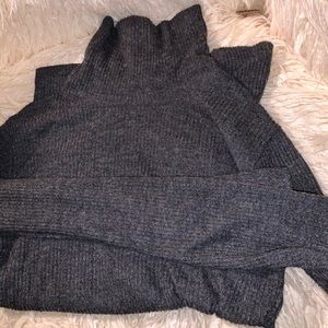 Grey, snug turtleneck